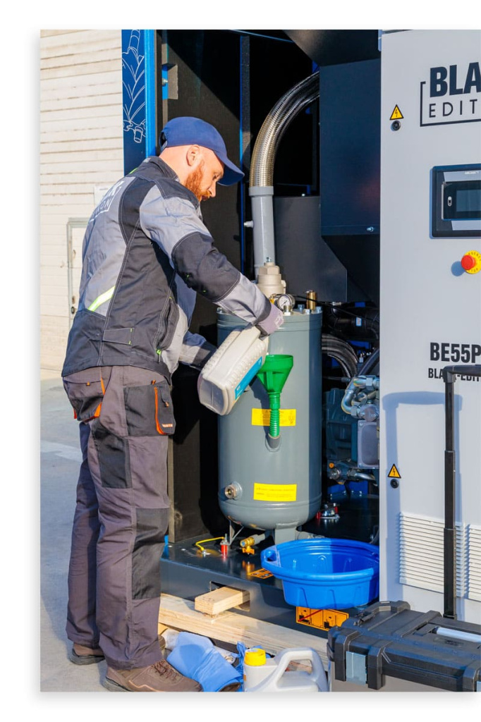 Обслуживание промышленного винтового компрессора Black Edition.