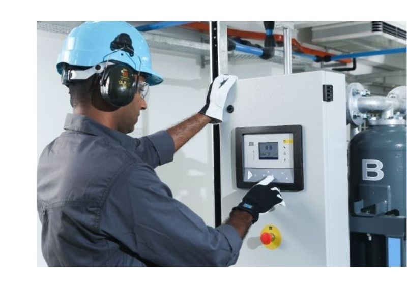 Контроллер Elektronikon®, которым оснащена каждая модель линейки GA 18-37 VSD+