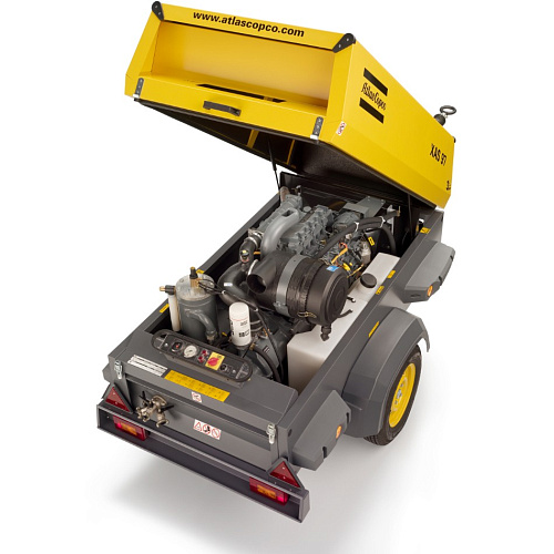 Компрессор Atlas Copco XAS 97. Дизельный передвижной компрессор малой мощности на шасси Atlas Copco XAS 97.