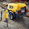 Компрессор Atlas Copco XAS 48. Дизельный передвижной компрессор малой мощности на шасси Atlas Copco XAS 48.
