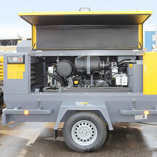 Компрессор Atlas Copco XATS 156. Дизельный, передвижной, компрессор Atlas Copco XATS 156 на шасси.