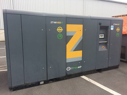 Atlas Copco ZT 160 VSD - 10.4 FF (iMD). Компрессор Atlas Copco ZT 160 VSD - 10.4 FF (iMD) с воздушным охлаждением.