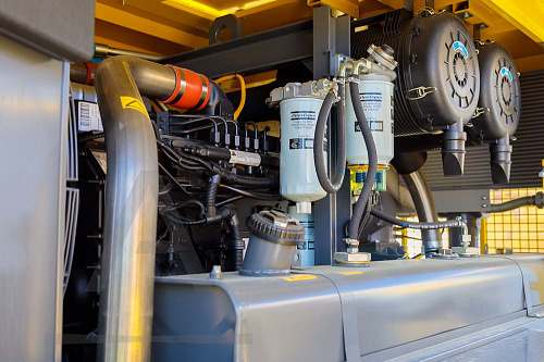 Компрессор Atlas Copco XAHS 700 PACE. Дизельный передвижной компрессор повышенной мощности на шасси Atlas Copco XAHS 700 PACE.