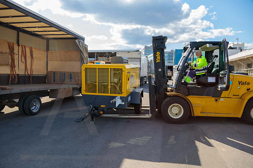 Компрессор Atlas Copco XAHS 700 PACE. Дизельный передвижной компрессор повышенной мощности на шасси Atlas Copco XAHS 700 PACE.