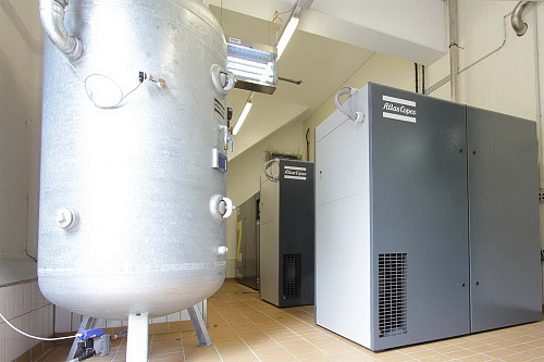 Компрессорная комната. Атлас Копко ZR компрессоры, накопитель сжатого воздуха. Компрессорная комната. Атлас Копко ZR компрессоры, накопитель сжатого воздуха.