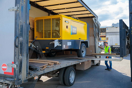Компрессор Atlas Copco XAHS 700 PACE. Дизельный передвижной компрессор повышенной мощности на шасси Atlas Copco XAHS 700 PACE.
