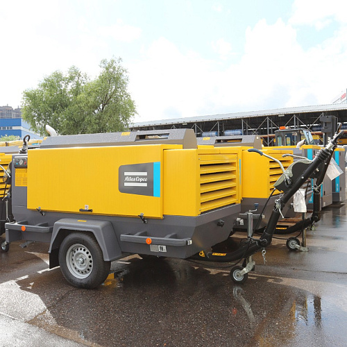 Компрессор Atlas Copco XATS 156. Дизельный, передвижной, компрессор Atlas Copco XATS 156 на шасси.