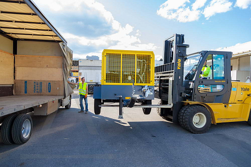 Компрессор Atlas Copco XAHS 700 PACE. Дизельный передвижной компрессор повышенной мощности на шасси Atlas Copco XAHS 700 PACE.