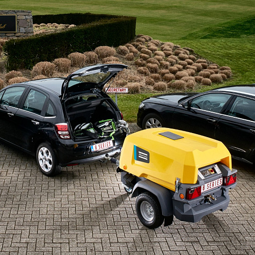 Компрессор Atlas Copco XAS 78. Дизельный передвижной компрессор малой мощности на шасси Atlas Copco XAS 78.